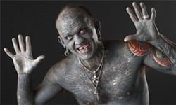 傳說中100%刺青的人就是他！墨色紋身狂Lucky Diamond Rich 刺青、全身、刺青、極限、人體