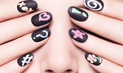 把指甲變黑板  塗鴉控必備的黑板指彩 美甲、指彩、DIY、流行、指甲、 塗鴉、黑板、ciate