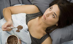 無法睡眠導致宵夜欲望？吃對才能助眠又易瘦的食材 健康、保健、食物、睡眠、睡覺、