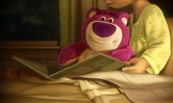 熊抱哥給你大大的熊抱！零殺傷力超萌熊抱哥特搜 玩具總動員3、熊抱哥、Lotso Hugging Bear