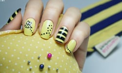 循著花香而來  DIY小蜜蜂指彩 美甲、指彩、DIY、流行、教學、蜜蜂