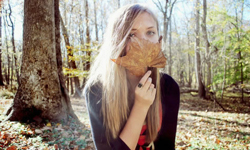 每個人都可以變身模特兒！文藝少女的必備拍照姿勢 相機、手機、模特兒、文藝少女、拍照、藝術