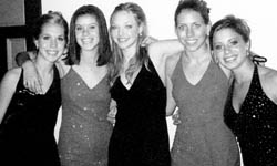 舞會=小型紅毯=女人廝殺的戰場！明星的舞會怎麼穿？ Taylor Swift、Lindsay Lohan、Kim Kardashian、Amanda Seyfried、George Clooney