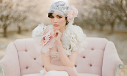 讓夢境的瞬間成為婚禮元素  夢幻婚禮必備髮飾 新娘、婚禮、髮型、髮飾、頭紗、頭髮、編髮、夢幻、蕾絲