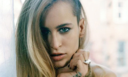 新一代IT Girl現身！優雅叛逆名媛Alice Dellal 時尚、名媛、模特兒、Alice Dellal、It Girl