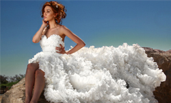 漂亮很重要，便宜是王道！以假亂真的衛生紙婚紗 婚紗、衛生紙、設計師、魚尾、公主