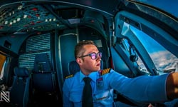 駕駛艙內的視野長這樣？杜拜高空絕美攝影 駕駛艙、攝影、杜拜、高空、Karim Nafatni