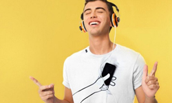 T恤幫你拿手機？！超有用趣味T恤系列 T恤、T-shirt、實用、新鮮貨、好點子、inink、藝術