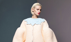 穿上一朵朵彩色雲朵   Xiao Li的彩色針織魅力 彩色針織、針織、畢業作品、RCA、倫敦皇家藝術學院