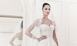 細細描繪每個轉折  彩繪系蕾絲婚紗 蕾絲、婚紗、禮服、新娘、婚禮、品牌、設計師、夢幻、Zuhair Murad