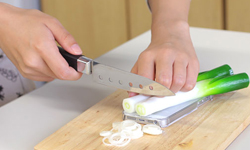 用蔥能變聰明嗎？超逼真蔥段手機殼 手機殼、蔥、聰明、考試