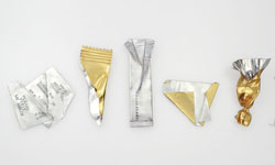 票根也能變飾品？垃圾感創意配件 配件、飾品、票根、發票、垃圾、Hollie Paxton