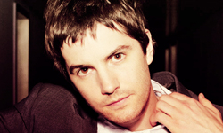 真愛挑日子情聖是誰？英國大男孩吉姆史特格斯 顛倒世界、雲圖、決勝21點、真愛挑日子、吉姆史特格斯