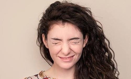 妞快報：蘿兒紅曲〈Royals〉遭電台禁播！原因竟是…？ 妞快報、蘿兒、Royals、禁播、舊金山