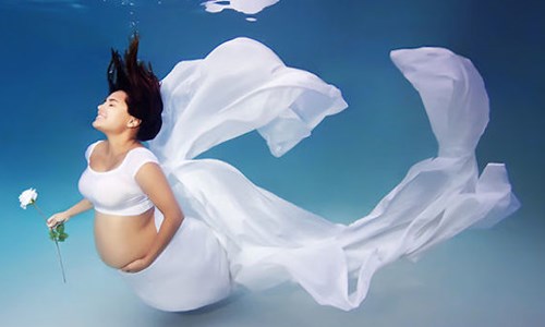 生命初始在於水　孕婦水下攝影唯美如人魚 Adam Opris、孕婦、懷孕、攝影、攝影集
