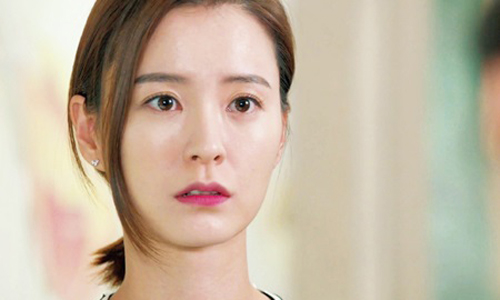 打造鄭有美style！韓劇《戀愛的發現》OL妝容Tips beauty321、孔曉振、戀愛的發現、鄭有美、女人味、光澤肌、筆管裙、蕾絲、印花