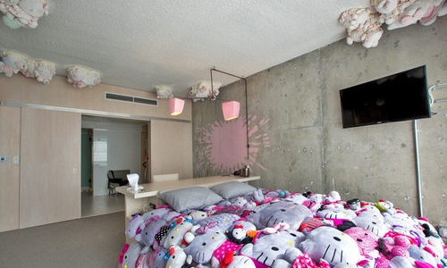 不是凱蒂迷也沉船！凱蒂主題飯店讓你從頭到腳被可愛包圍 Hello kitty、凱蒂、凱蒂博覽會、全球、主題房間