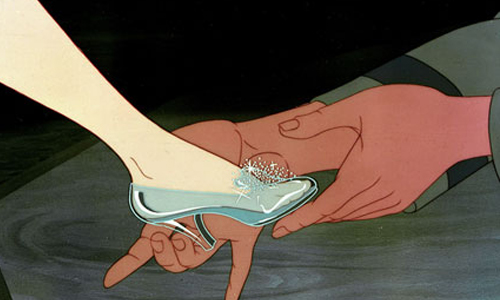 回到家腳已壞死！愛穿高跟鞋的女孩才會懂的8個困擾 高跟鞋、瑪麗蓮夢露、困擾、水泡、時尚、品味風格、女孩