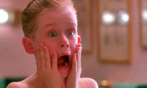 隱形眼鏡怎麼拿不下來？女猛摘隱形眼鏡竟撕下… 隱形眼鏡、美瞳片、眼角膜、脫落、傻眼、就醫、愛美、受傷、恐怖、驚人、劣質、疼痛、發現、危險、失明