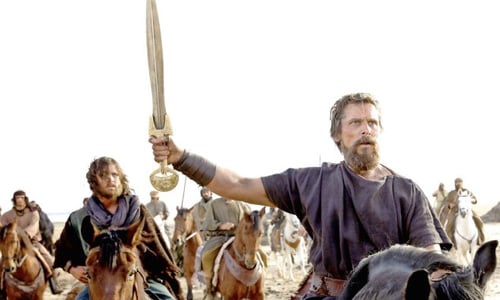 12月10日上映新片快報：克里斯汀貝爾蓄鬍當摩西？ 首輪、電影、綺拉奈特莉、克里斯汀貝爾、克蘿伊摩蕾茲