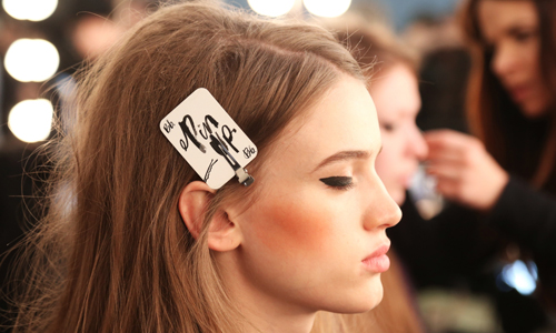 立即變成小V臉！2招找出正確修容部位 VOGUE、巴西超模、俄國超模、吉賽兒邦臣、Gisele Bundchen、娜塔莉亞沃迪安諾娃、Natalia Vodianova、小V臉、修容、古銅、精緻、蘋果肌