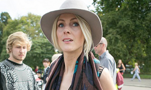 可以多睡一點！7大技巧讓妳反而更時尚出門 VOGUE、OL、大衣、皮帶、長圍巾、絲巾、手拿包、晚宴包、直筒褲、丹寧、條紋、豹紋、韓風、襯衫