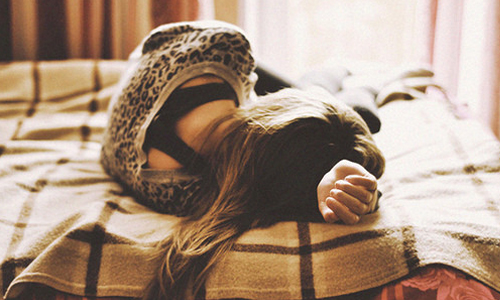 異鄉遊子生病時最想哭！女孩最需要安全感的4個時刻 安全感、不安、害怕、可愛、女孩
