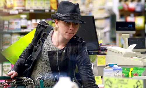 誰說提菜籃就是大嬸？偷學6位名人買菜也要美的時尚穿搭 時尚、穿搭、買菜、菜籃、大嬸