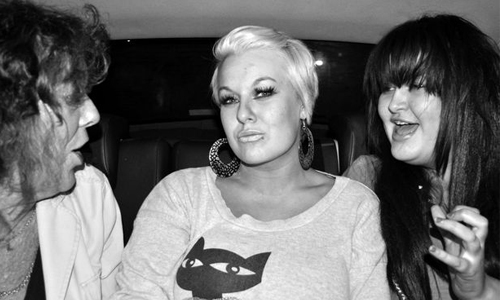 計程車上再怪的乘客都有！司機花4年拍下後座人生百態 計程車、毒販、妓女、攝影、攝影集