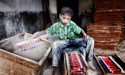 還有誰比他們慘！孟加拉違法童工的慘澹童年 GMB Akash、Angels in Hell、薪資、紡織廠、孟加拉