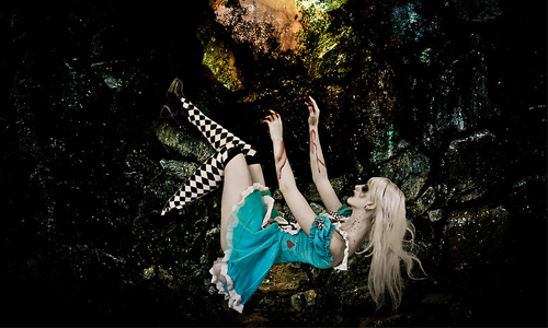 夢到墜落、被追是甚麼意思？專家解5個常見的夢 解夢、做夢、作夢、劈腿、墜落、外遇、追逐、英國、專家、Delphi Ellis