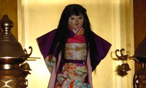 頭髮竟會自己變長…日本鬼娃靈異事件 okiku、娃娃、頭髮、長、有生命