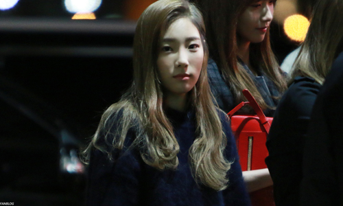 出去玩這樣穿準沒錯！4招讓妳成為冬天機場時尚焦點 機場、時尚、穿搭、冬天、焦點、飛機、旅遊、旅行、寬鬆、舒服、平底鞋、保暖