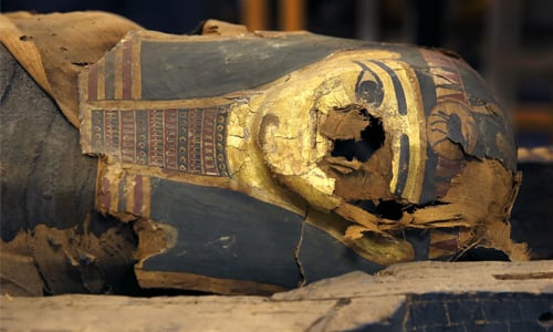 裹屍布下的少年長怎樣？2500歲木乃伊開棺重見天日 埃及、木乃伊、神秘、展示、保存、展覽、祭司、文化、展覽、芝加哥、參觀、發黑、完整、腐敗、 Field Museum、 Minirdis、開棺、獵奇、奇妙