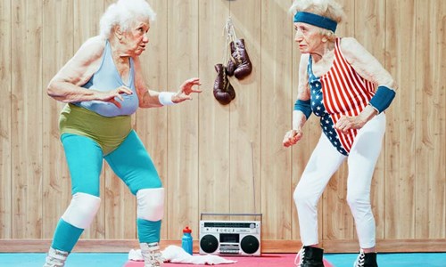 你知道你的奶奶其實會打拳擊嗎？爺奶運動無極限攝影集 The Golden Years、Dean Bradshaw、攝影、攝影師、攝影集