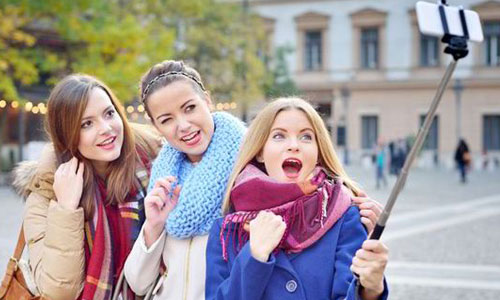 不是走到哪就能拍到哪！4個不歡迎自拍神器出現的地方 自拍神器、自拍、selfie、拍照、自拍器