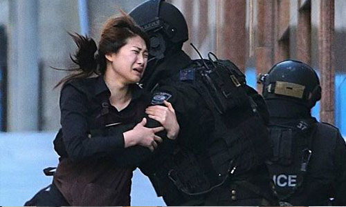 推特上最感人的故事 澳洲人用#illridewithyou撫平族群裂痕 推特、twitter、雪梨、挾持、人質