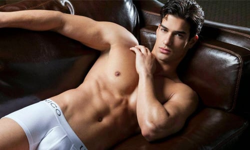 怎麼跳小鳥就是不動如山！男模肉身實驗小雞雞的100種晃動可能 內褲、廣告、日本、創意、男性、下體、小鳥、實驗室、瘋狂、危險、定位、準確、位置、TOOT、貼身衣物、噴鼻血