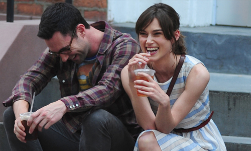 請戴上墨鏡防閃！4部甜膩愛情電影跟你聖誕節戲院見 愛情電影、真愛轉圈圈、莉莉柯林斯、山姆克萊弗林、愛的萬物論