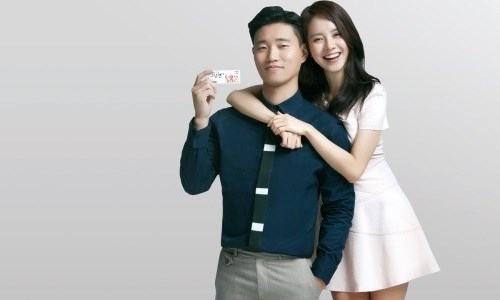 妞快報：智孝背後抱Gary賺到！週一情侶節目之外一樣好甜蜜 妞快報、週一情侶、智孝、Gary、RM