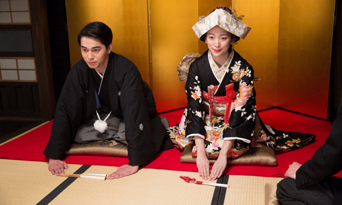 妞快報：假戲真做又一對！東出昌大和星二代元旦登記搶頭婚 妞快報、渡邊謙、杏、東出昌大、謝謝款待、夫妻、熱戀、日本、明星