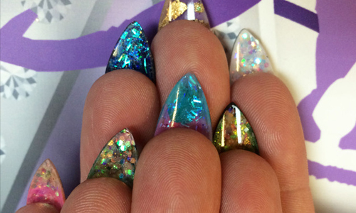 女人追求美的新戰場？走火入魔的指甲縫彩繪 指甲彩繪、指彩、指甲油、指甲、nail polish