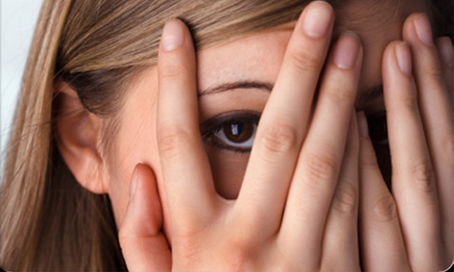 你會怎麼辦？公共場合誤開A片連結的8種反應 18禁、色情、情色、搞笑、爆笑