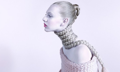 頭髮長到把自己勒死？長髮公主的古怪幽默攝影 bara prasilova、攝影、捷克、長髮、樂佩