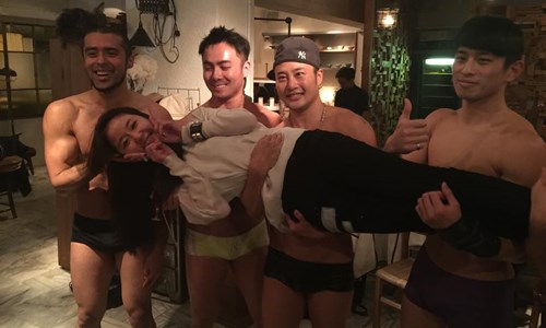 妞快報：生日爽收猛男大禮！林心如嬌喊白馬王子快來相認 妞快報、林心如、生日、慶生、猛男、願望、白馬王子、謝佳見、許瑋甯、16個夏天 