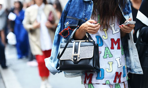 字母Tee掰掰！今年春天該告別的流行元素有…… 流行、out、in、2015、春天