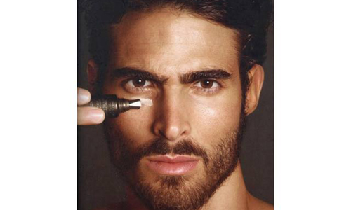 別讓肌膚出賣你的年紀！撫平魚尾紋方法大揭露 GQ、魚尾紋、笑紋、膠原纖維、眼霜