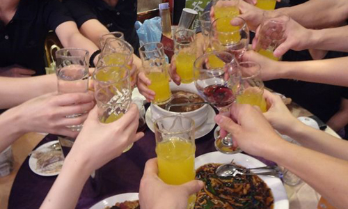 尾牙、春酒聚餐不斷？小心開春腰圍肥一圈！ 健康醫療網、尾牙、春節、高熱量、粗糙食物、消化吸收、幫助排便、薑母鴨、麻油雞、體質