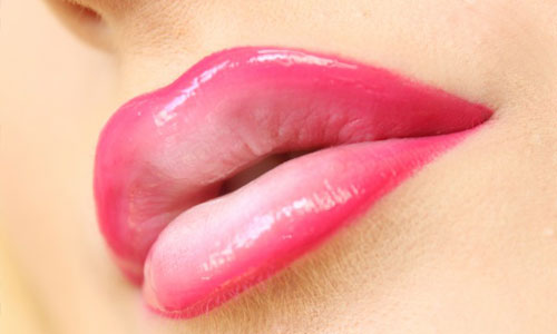 性感豐唇又帶點清純 值得一試的「逆咬唇」畫法 咬唇、唇彩、唇妝、咬唇妝、逆咬唇