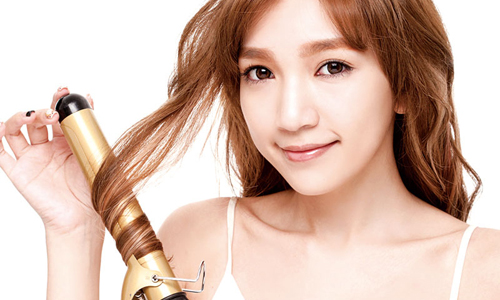 偶爾也要耍點小心機！抓住男孩心的7個方法  愛女生、情人節、丸子頭、空氣感、可愛的內衣